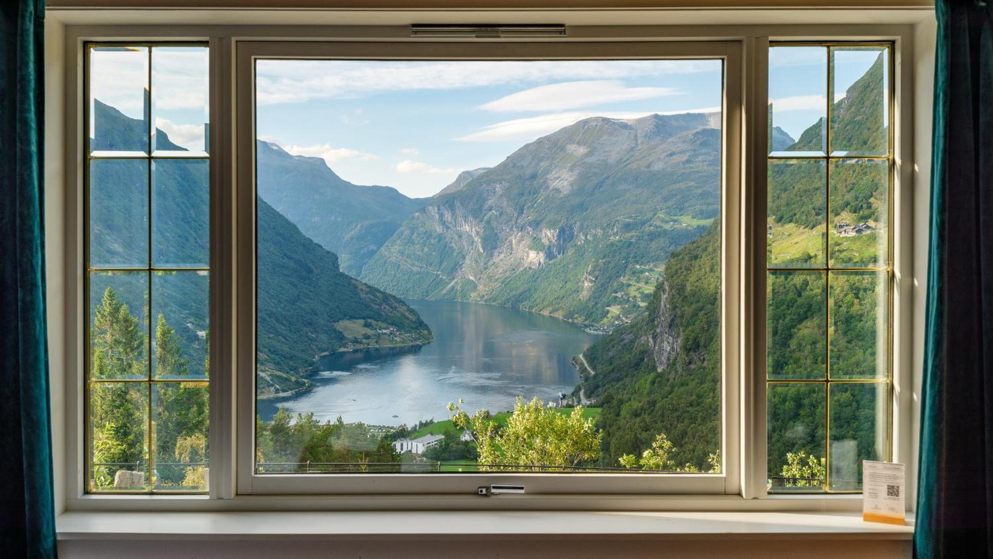 Hotel Utsikten - By Classic Norway Hotels Geiranger Exterior foto